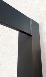 Mampara de ducha Negra frontal 1 fijo + 1 puerta corredera. Sin perfil inferior. Transparente. Antical. Black (Privilege Series)